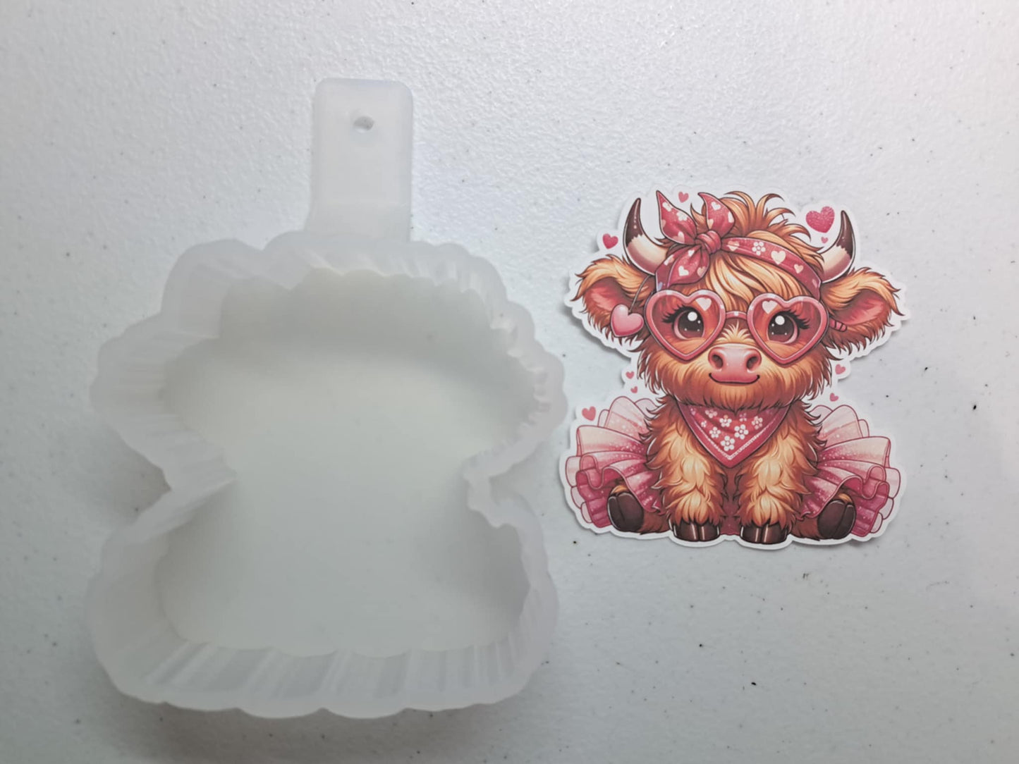 Pink Hearts Highland Cow Cardstock Silicone Mold, Aroma Bead Molds, Premium Cardstock Images