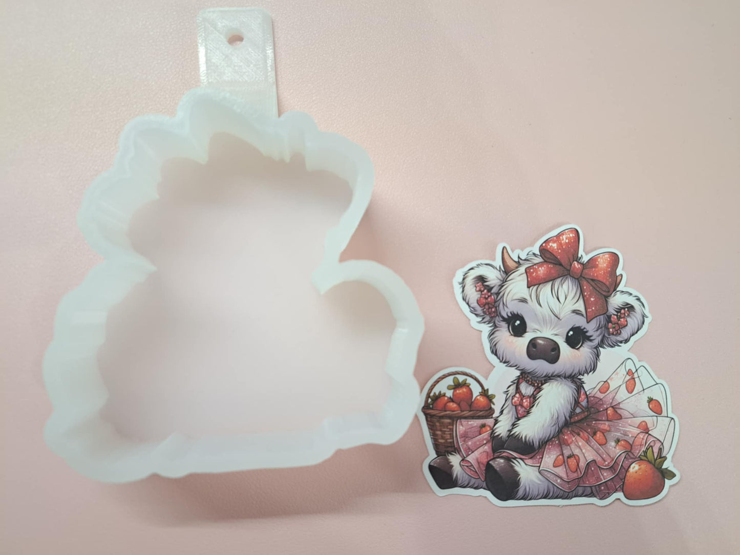 Strawberry Highland Cow Cardstock Silicone Mold, Aroma Bead Molds, Premium Cardstock Images