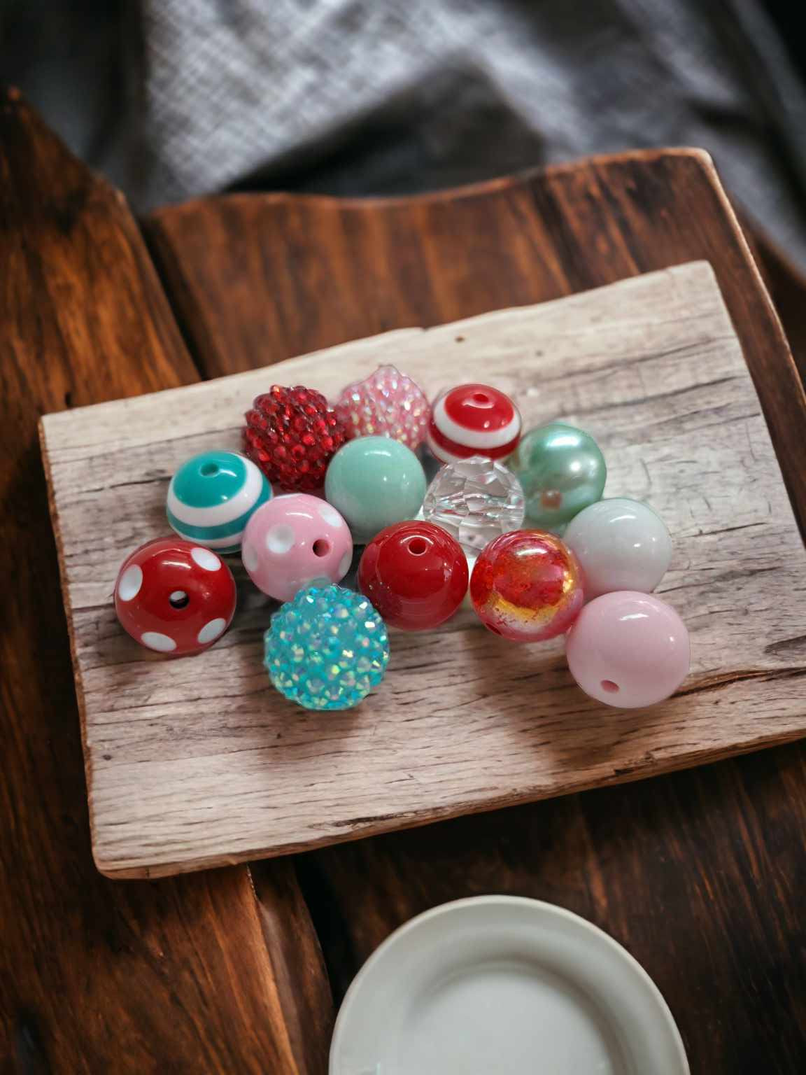 Christmas Mix - 20mm Acrylic/Rhinestone Bubblegum Beads - 1080