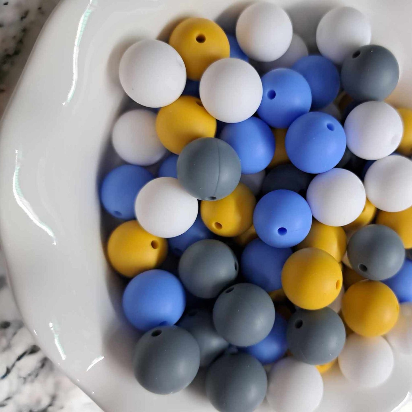 Blue and Yellow Mix (4 Piece Mix) - 15mm Silicone Bubblegum Beads - 1039