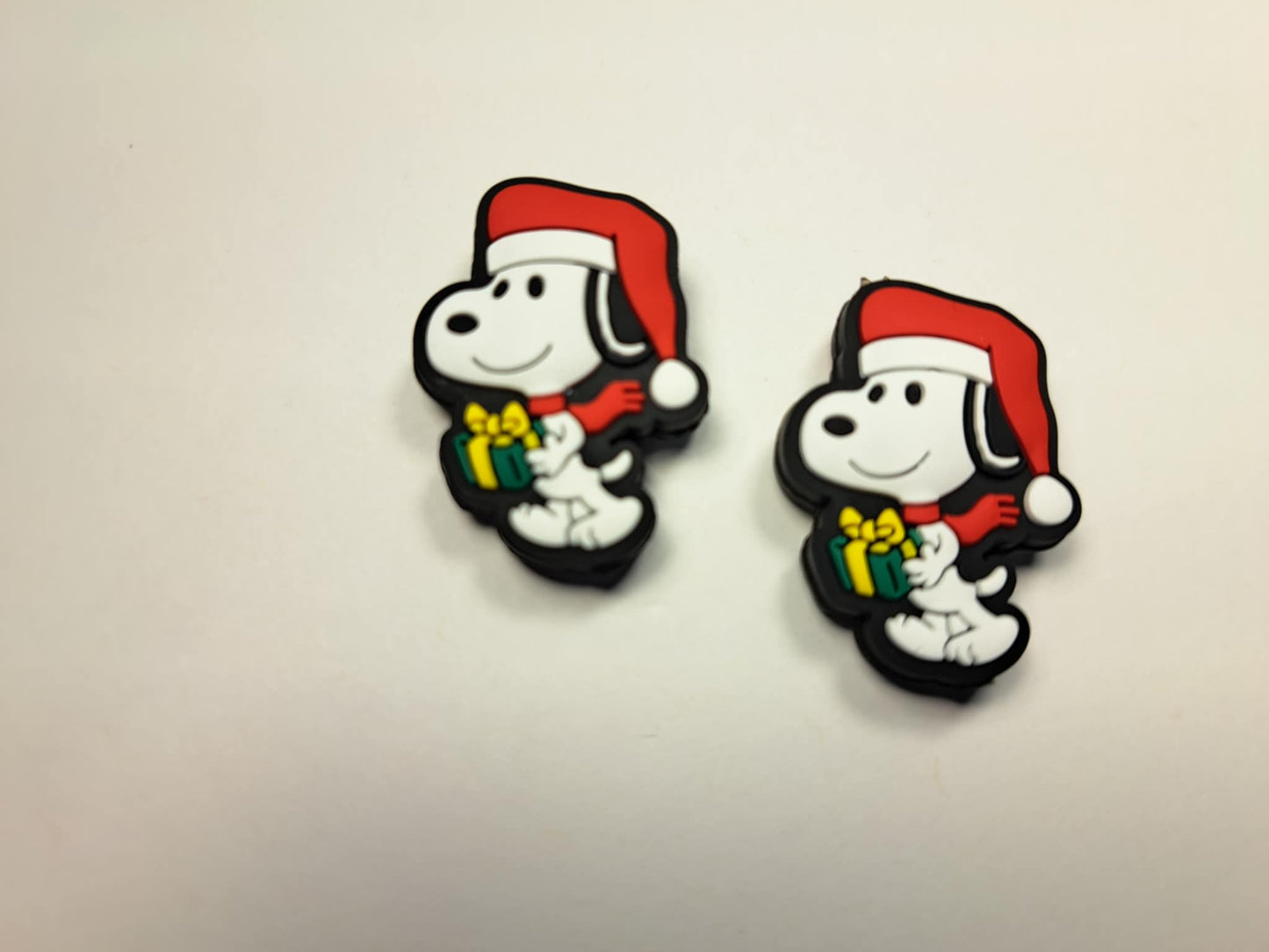 Snoopy Santa Hat with present: Christmas Charlie Brown Silicone Focal Bead