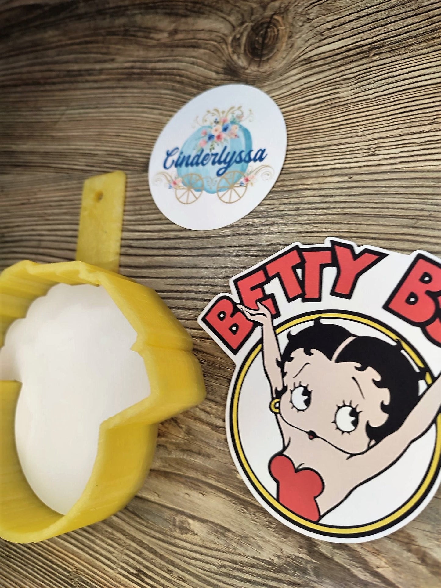 Betty: Jazz Age Flapper Cardstock Silicone Mold, Aroma Bead Molds, Premium Cardstock Images