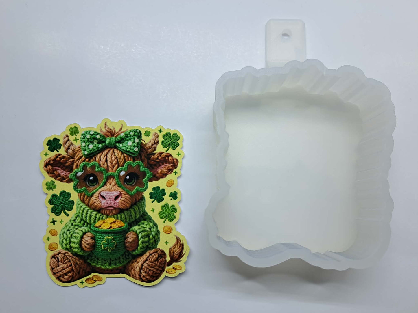 St. Patrick's Crochet Highland Cow Cardstock Silicone Mold, Aroma Bead Molds, Premium Cardstock Images