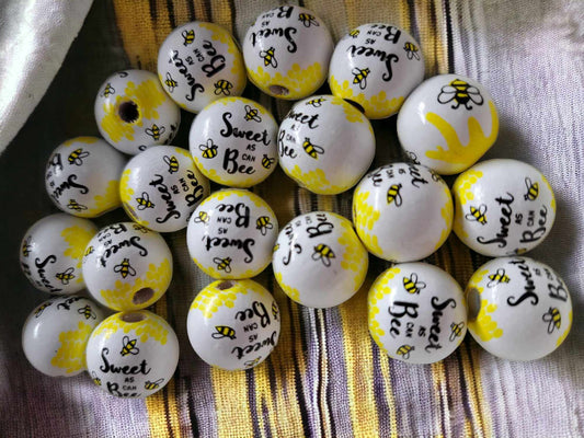 Sweet as can Bee 15mm Wood Printed Beads - 1029