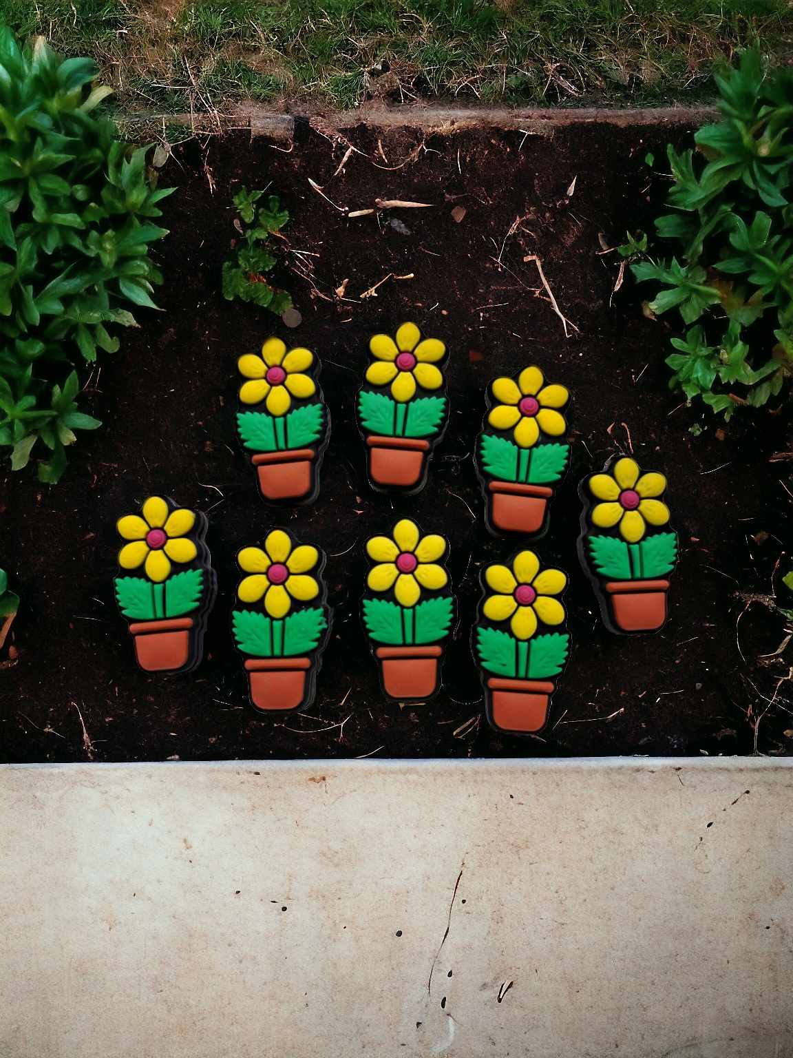 Yellow Flower in Pot Silicone Focal Bead - 0691