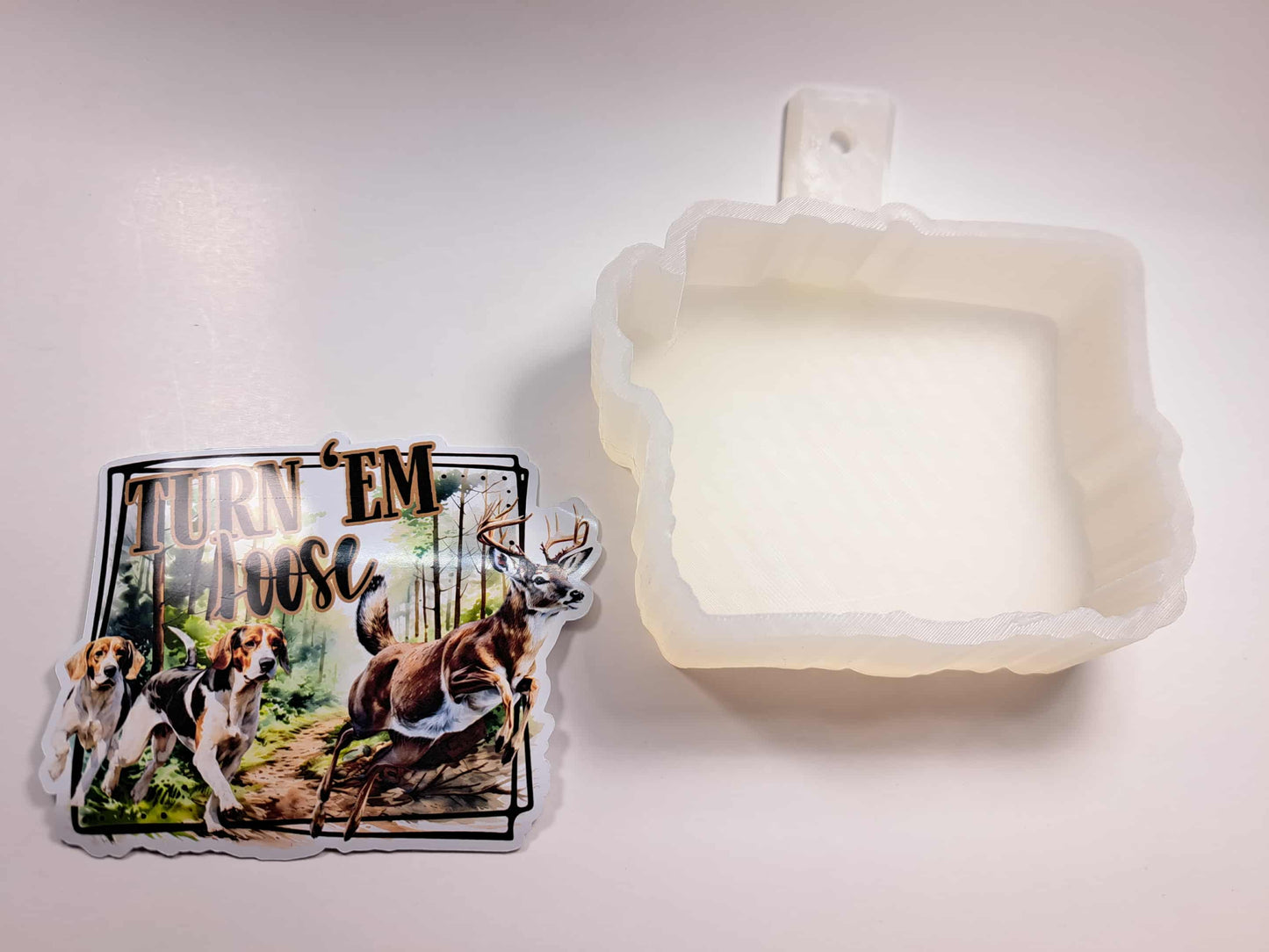 Turn Em' Loose Deer Hunting Cardstock Silicone Mold for Aroma Bead Molds, Premium Cardstock Images