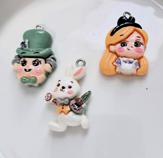 Alice in Wonderland Characters: Flat Back Resin Charm with eye hook - 4002