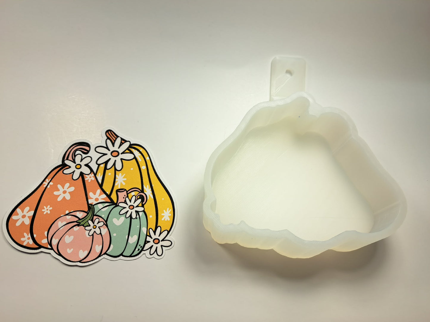 Retro Floral Fall Pumpkins Cardstock Silicone Mold, Aroma Bead Molds, Premium Cardstock Images