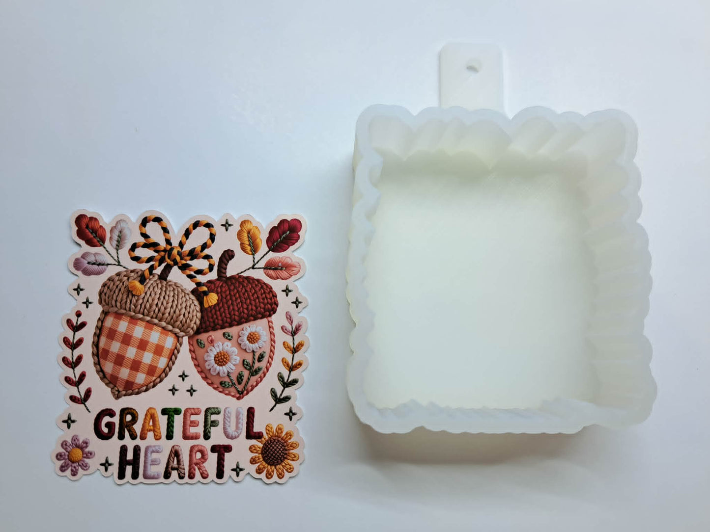 Crochet Grateful Heart Cardstock Silicone Mold, Aroma Bead Molds, Premium Cardstock Images