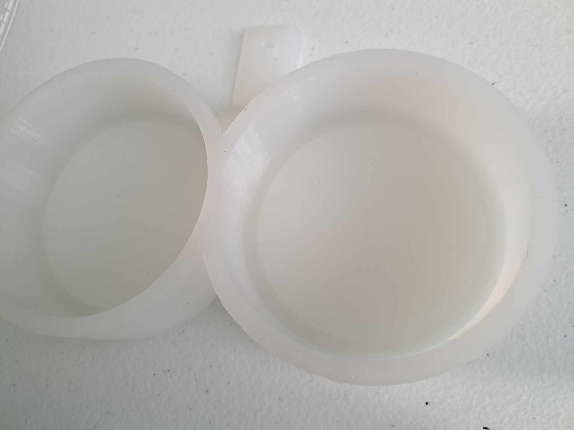 3 Inch Round Dual Cavity Mold WITH Curved Edge around Image Silicone Mold, Aroma Bead Molds, Car Freshener Mold